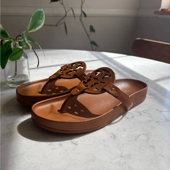 Tory Burch Thong Sandal 6.5 Brand NEW - Picture 4 of 10